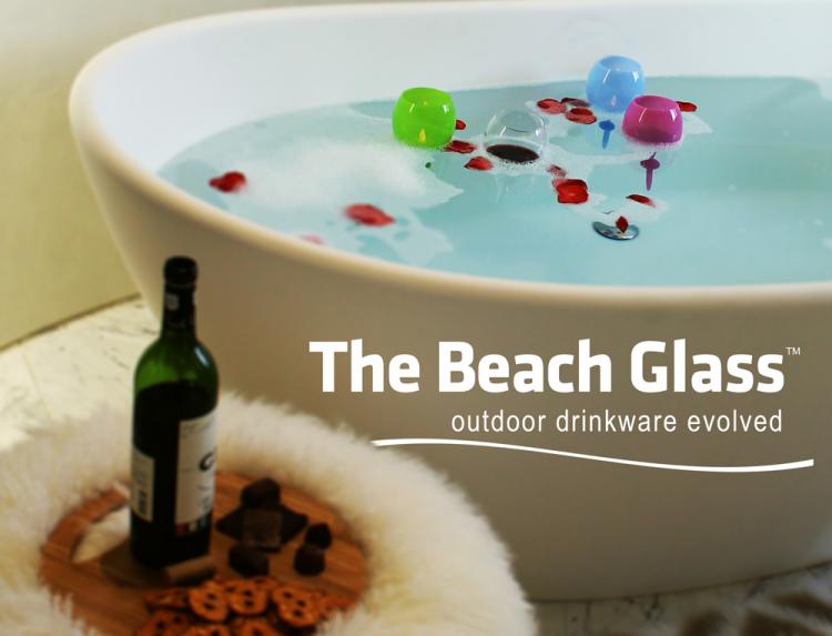 This Wine Glass Floats in the Water and Sticks in the Sand, So It's a  Summer Must-Have