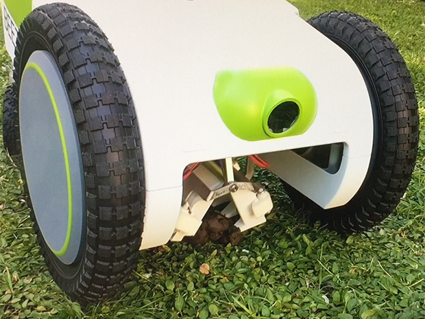 Beetl Autonomous Robot That Finds And Picks Up Dog Poop - Automatic dog poop cleaning robot