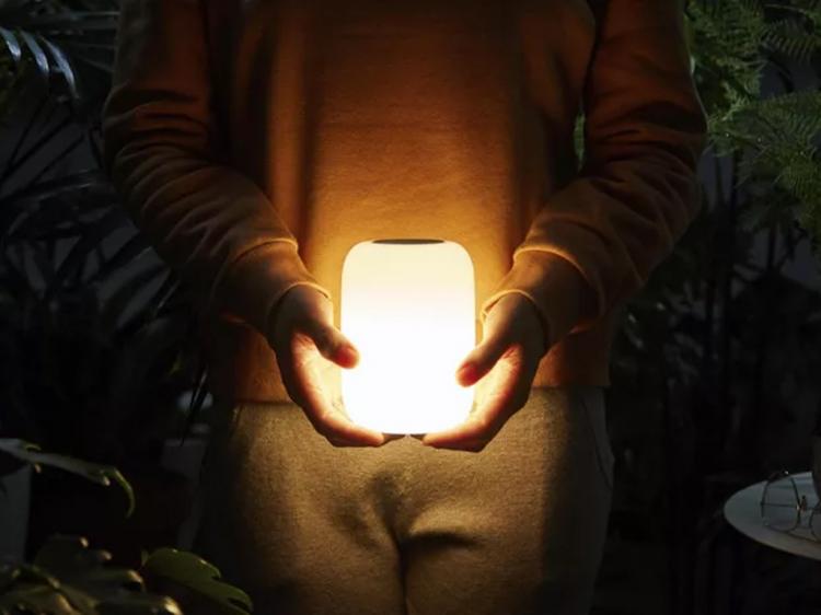 Casper Glow Light - Smart bed light helps lull you to sleep - Self-dimming smart light