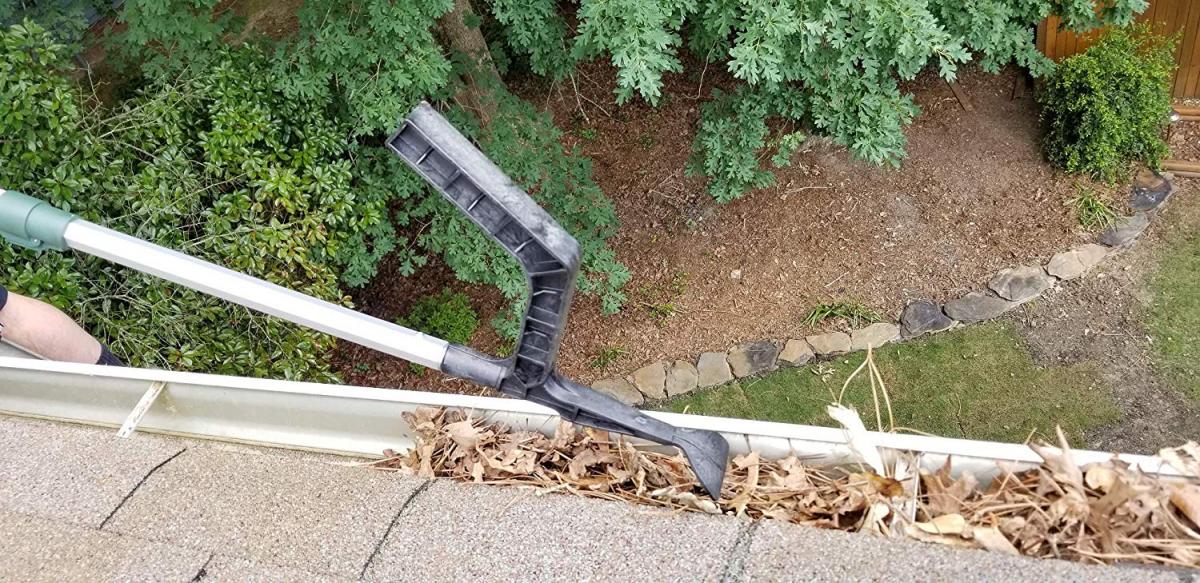 The Gutter Tool - Genius gutter debris cleaning tool The Gutter Tool - Genius gutter debris cleaning tool