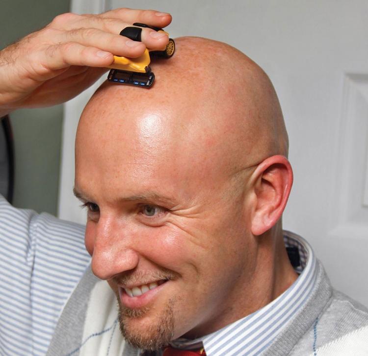 Shaving Head With Safety Razor