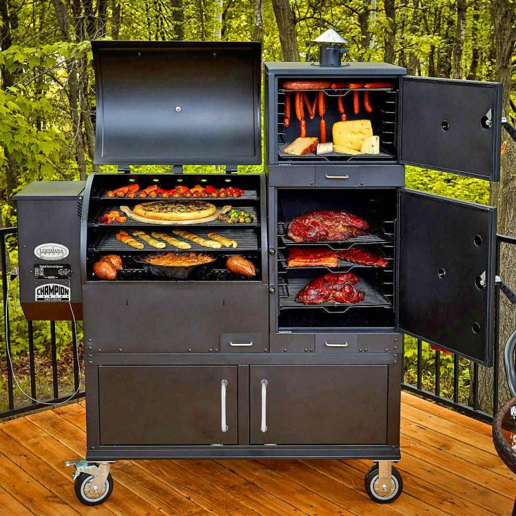 This Ultimate Grill Features 23.8 Square Of Cooking Area