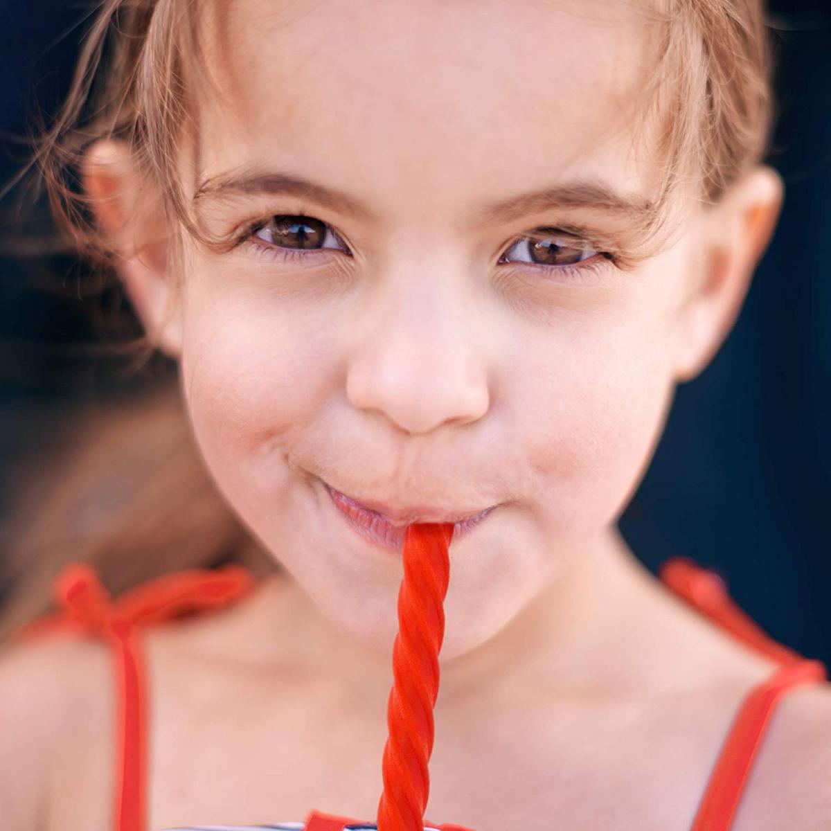 https://odditymall.com/includes/content/upload/there-are-reusable-straws-that-look-like-red-licorice-vines-3765.jpg