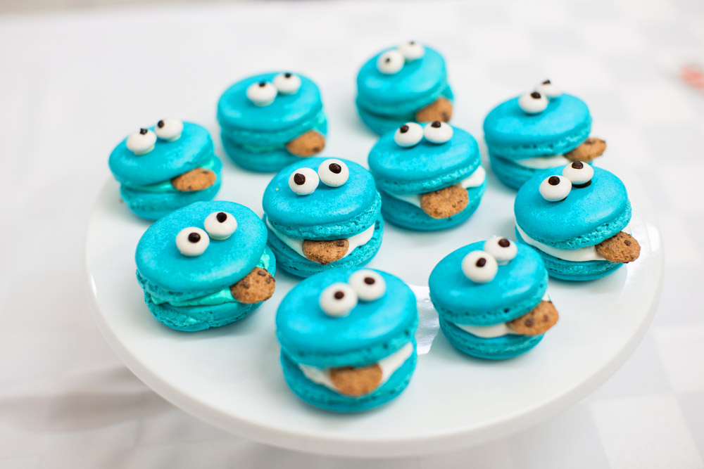 Cookie Monster Macarons - Cookie Monster Macarons Recipe