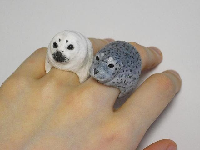 Cute Animal Rings Hug Your Fingers - Seals