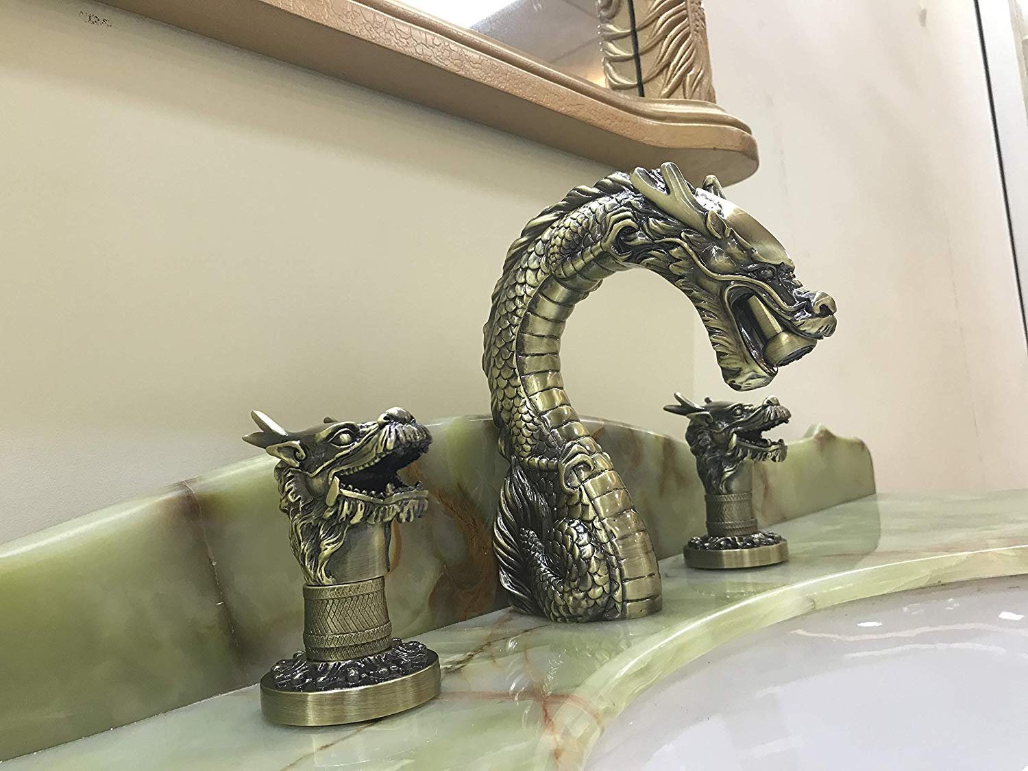 automatic faucet bathroom These incredible dragon faucets would surely
turn your bathroom into a