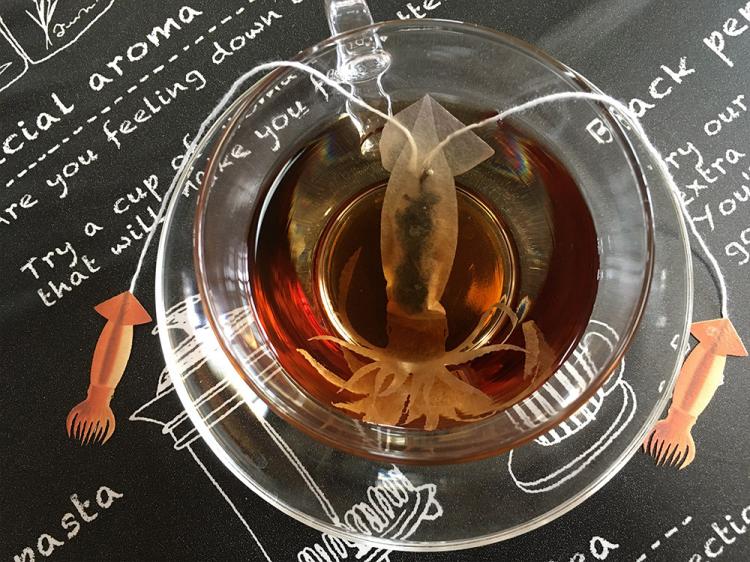 Sea Creature Teabags Come Alive In Your Cup - Squid teabag