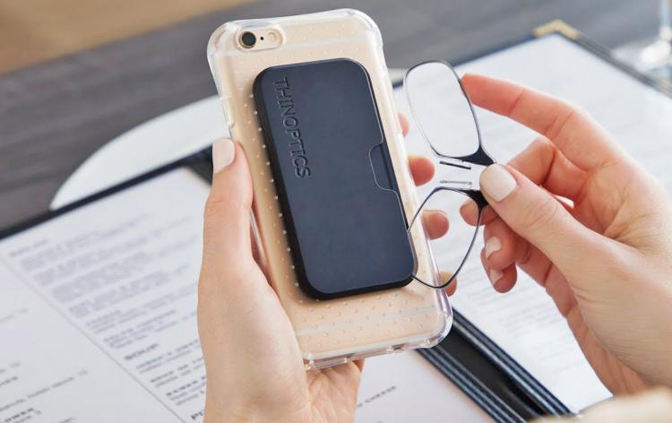 ThinOPTICS: Phone Case Holds Super-Thin Portable Reading Glasses