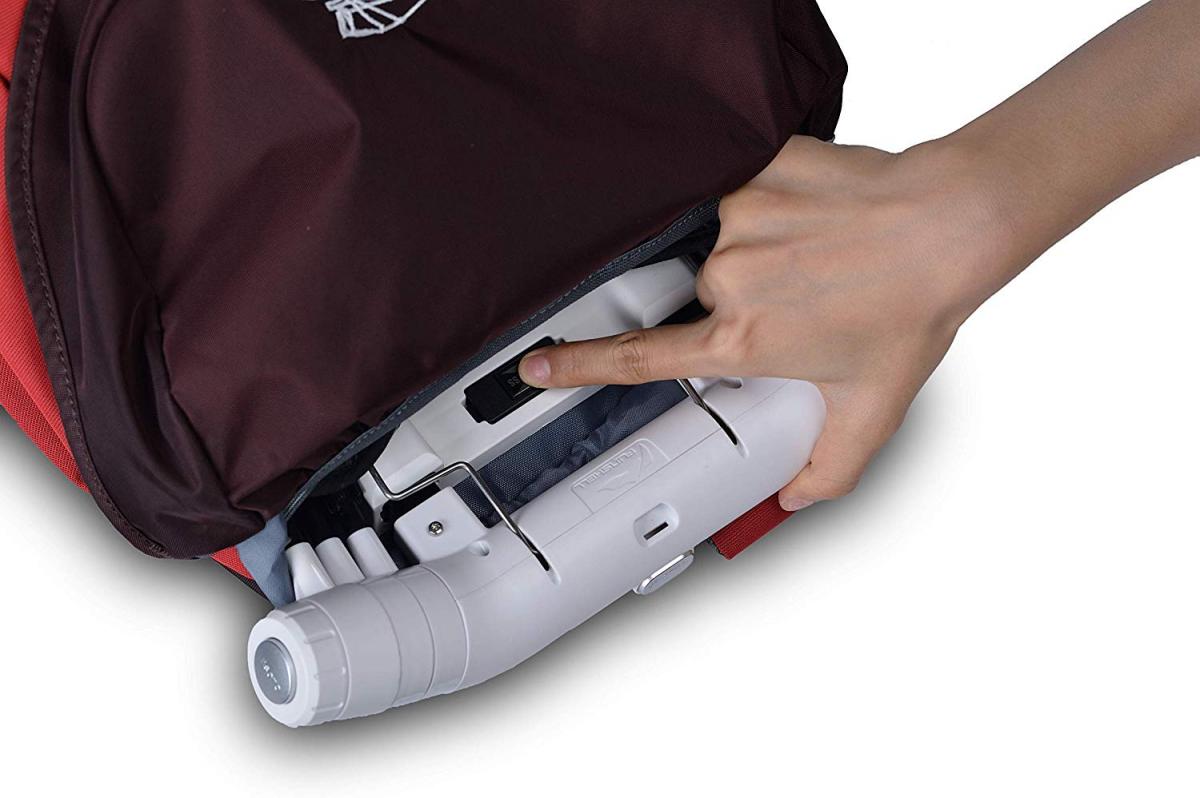 This Hiking Backpack Has a Retractable Umbrella - TheSuperBOO!