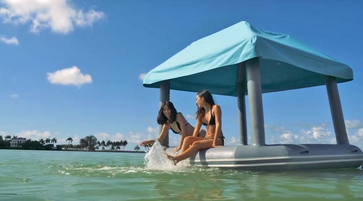 SmithFly Cabana Raft - Relaxing Floating Cabana Raft Tent