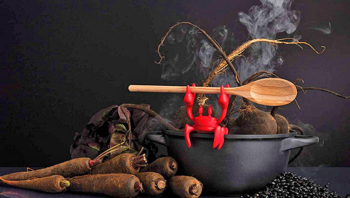 This Crab Cooking Helper Will Release Steam and Hold Your Spoon