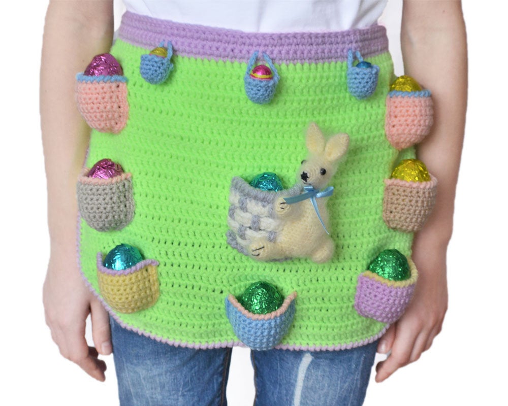 This Crochet Egg Apron Helps You Carry Tons Of Eggs, Perfect For