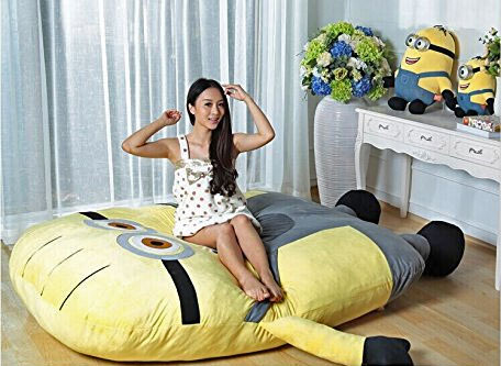 Minion sleeping outlet bag