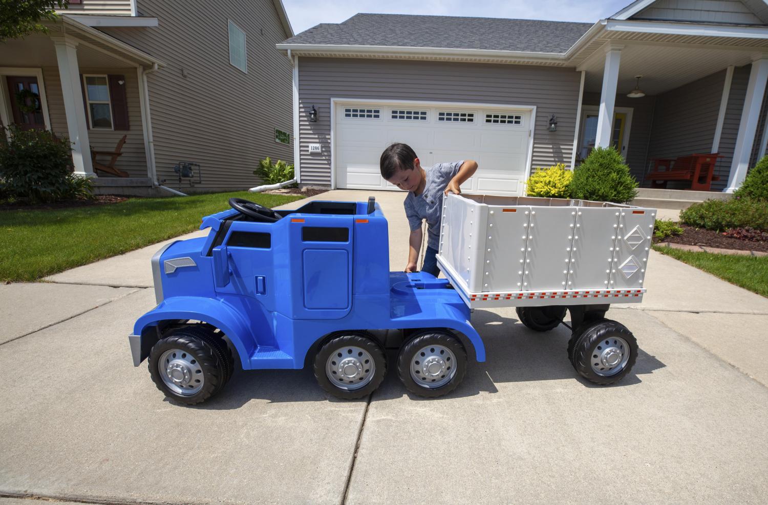 12v ride on semi truck with trailer