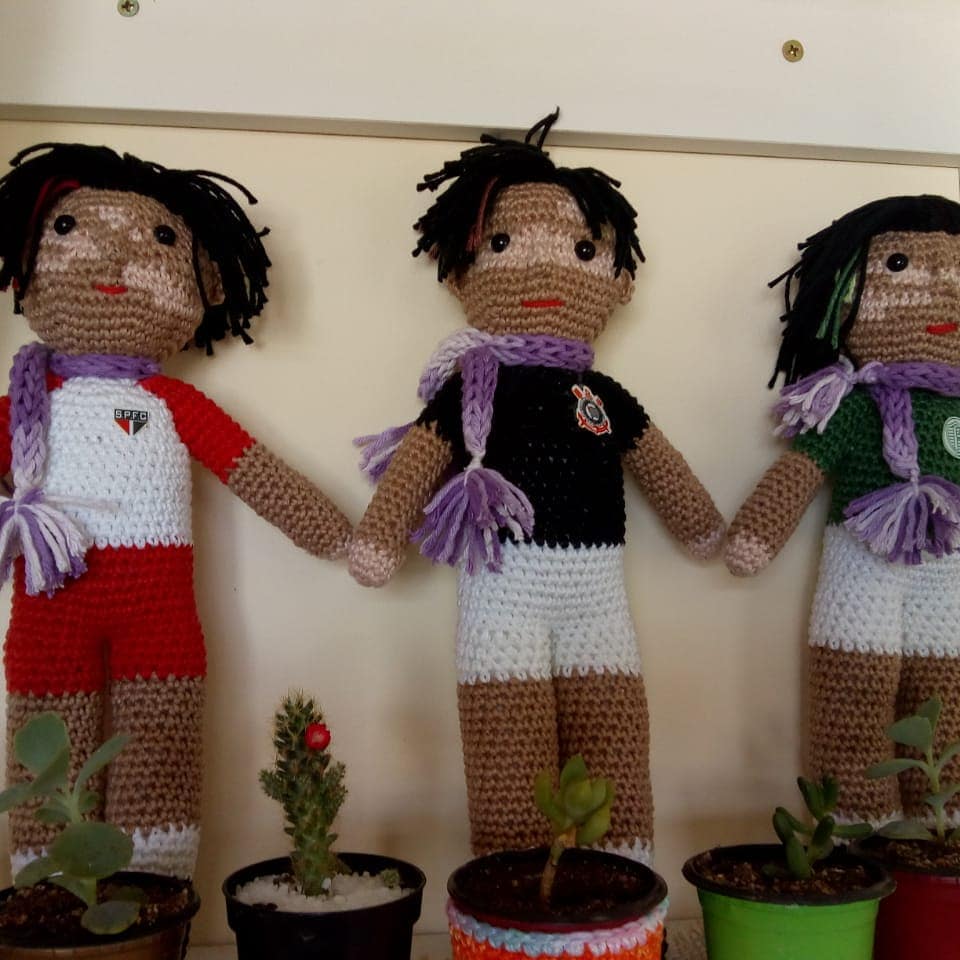 vitiligo crochet dolls - Grandfather with vitiligo skin condition creates crochet dolls