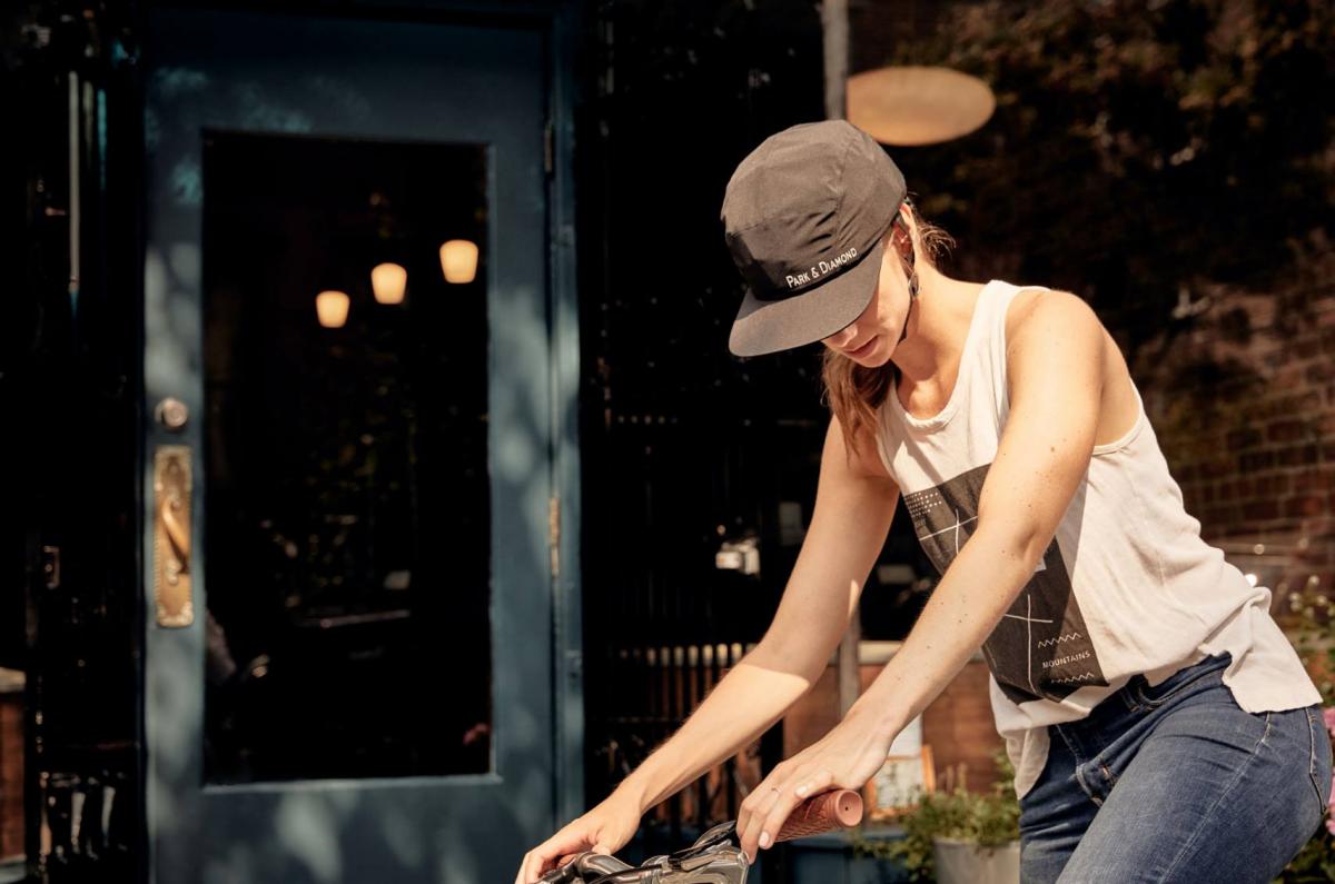 This Incredible Foldable Bicycle Helmet Looks Like a Baseball Cap