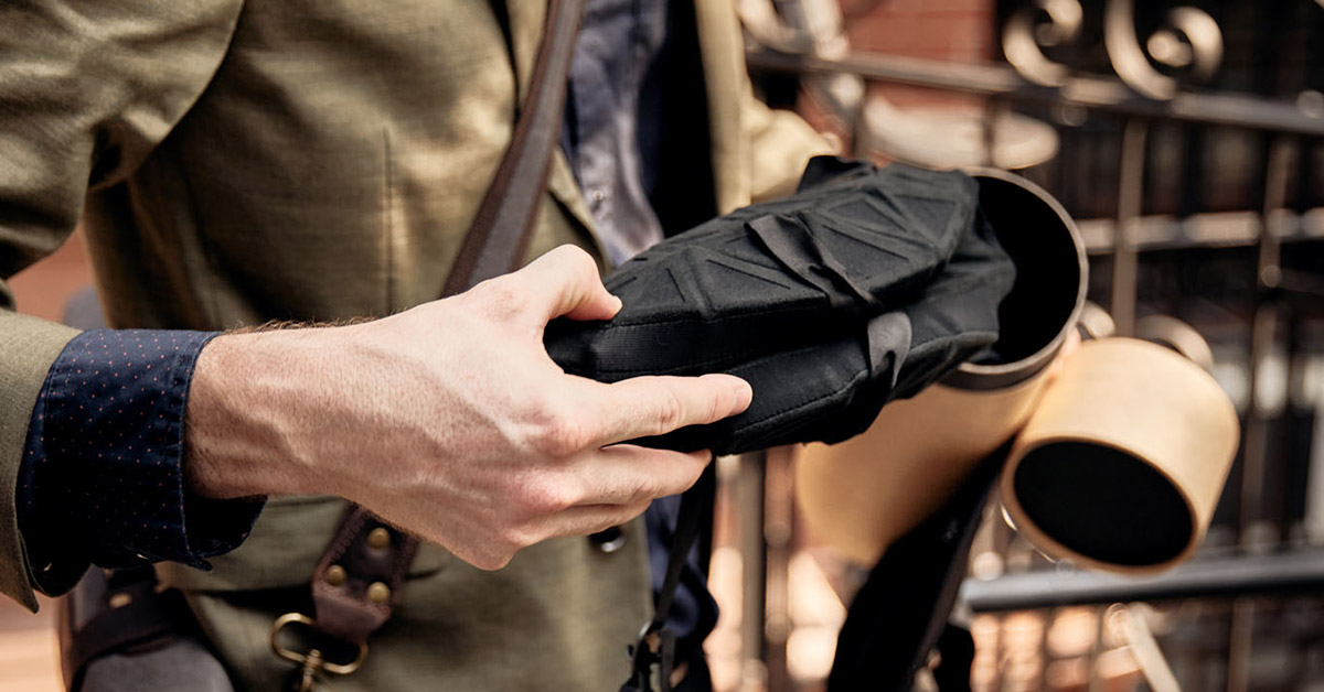 This Collapsible Bike Helmet Looks Like a Baseball Cap