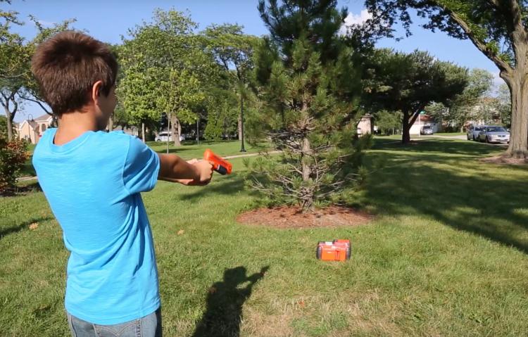 Infrared skeet shooter toy - Laser target practice skeet shooting gadget - sensor on skeets break apart when hit