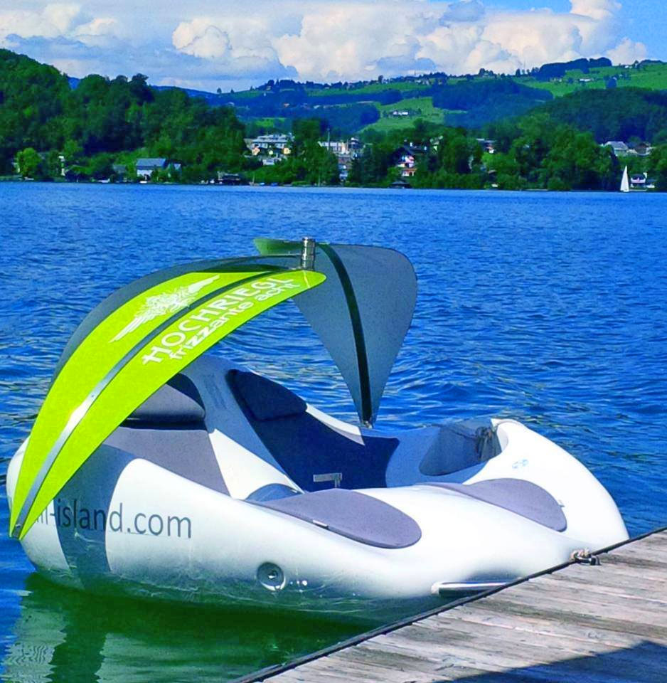 This Lake Lounger Scooter Electric Boat Lets You Scoot Around The Lake ...