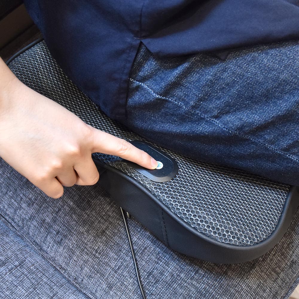 https://odditymall.com/includes/content/upload/this-office-chair-seat-cooler-is-a-brilliant-solution-to-hot-offices-1466.jpg