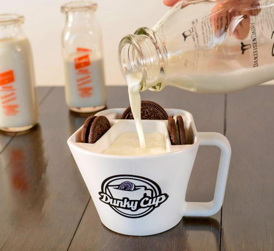 Dunky Cup oreo holding milk mug