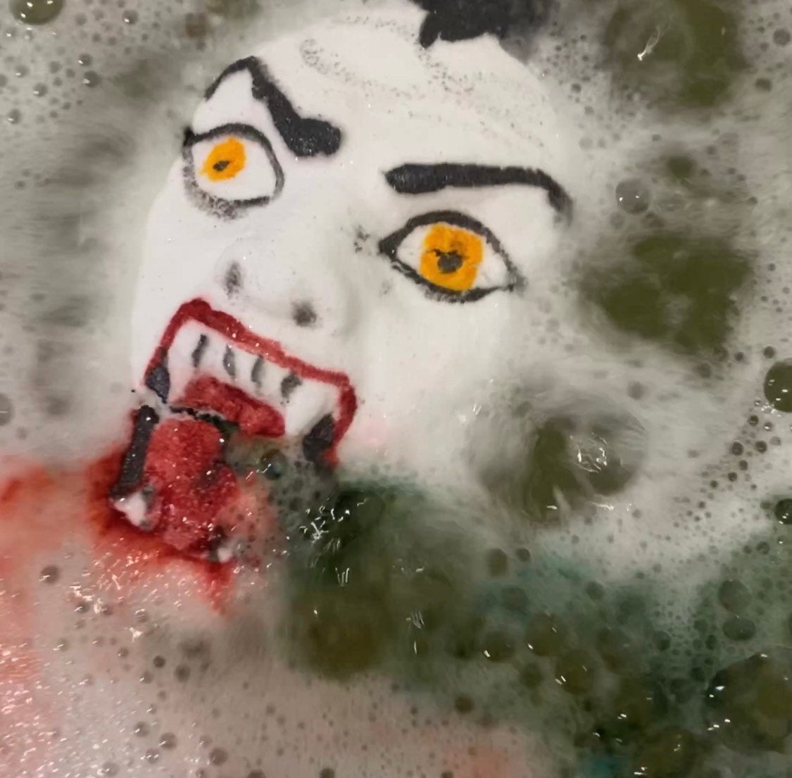 Scary Horror Vampire Bath Bomb - Melting vampire bloody bath bomb