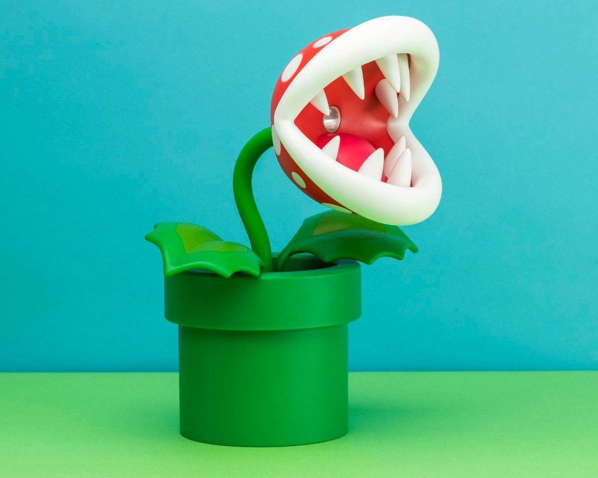 Posable Super Mario Piranha Plant Lamp - Super Mario: Vicious Vegetation Piranha Plant Posable Lamp