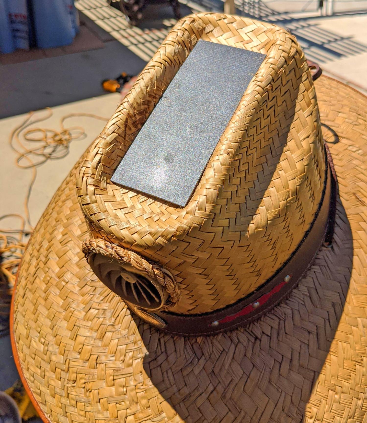 Solar Powered Straw Hat With Fan - Cowboy hat with built-in fan to keep your head cool