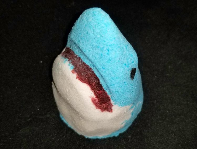 Shark Bath Bomb - Bloody Mouth Shark Attack Bath Bomb