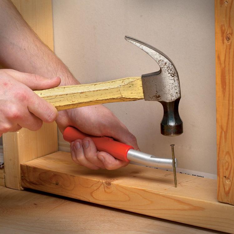 Thumb Saver Holds Your Nails While You Hammer