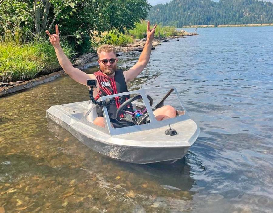 Tiny One Person Speed Boat - Micro jet boat