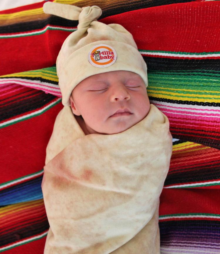 Tortilla baby swaddle blanket - Makes baby into a burrito