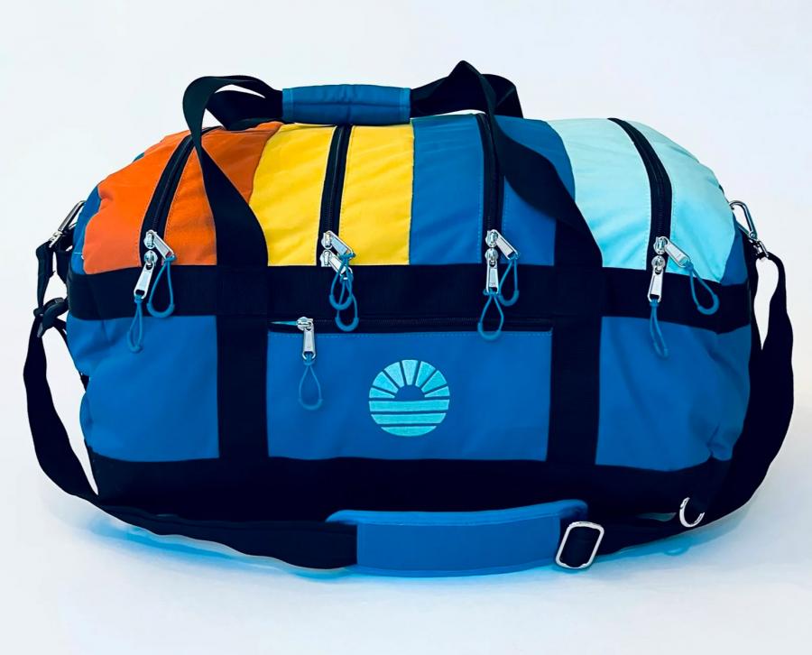 This Duffel Bag With 4 Separated Zipper Compartments Is Perfect For  Traveling With The Family