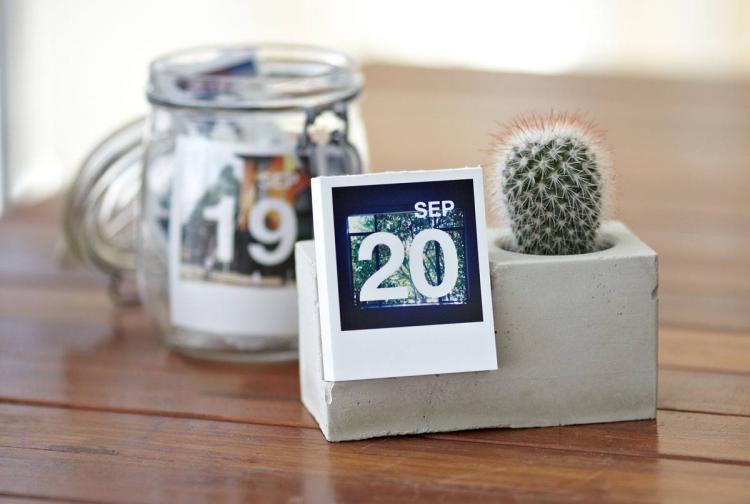 Turn Your Instagram Pictures Into A Mini Calendar