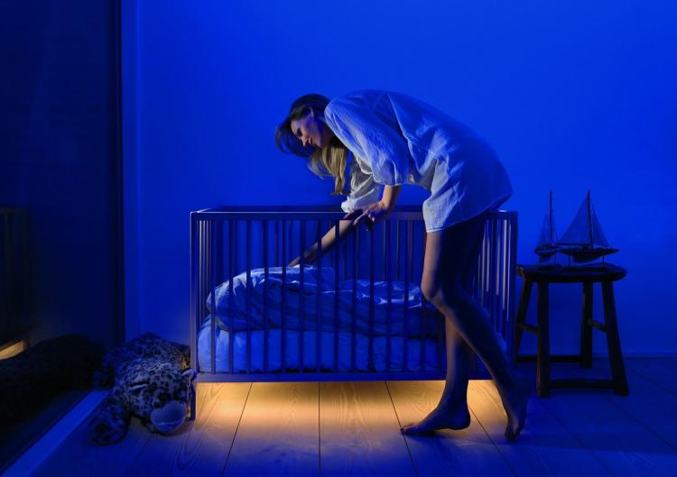 This Under-The-Bed Night-Light Automatically Turns On it Senses Motion