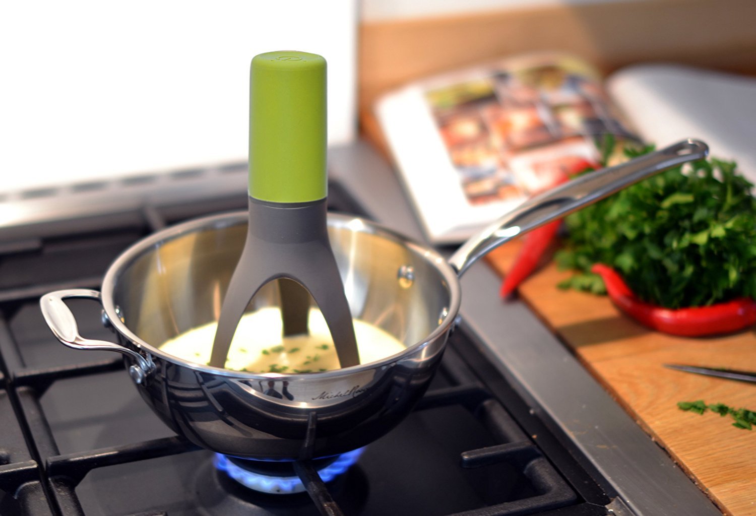 Automatic Pan Stirrer Demo  Our Culinary Team Tests Kitchen Gadgets 