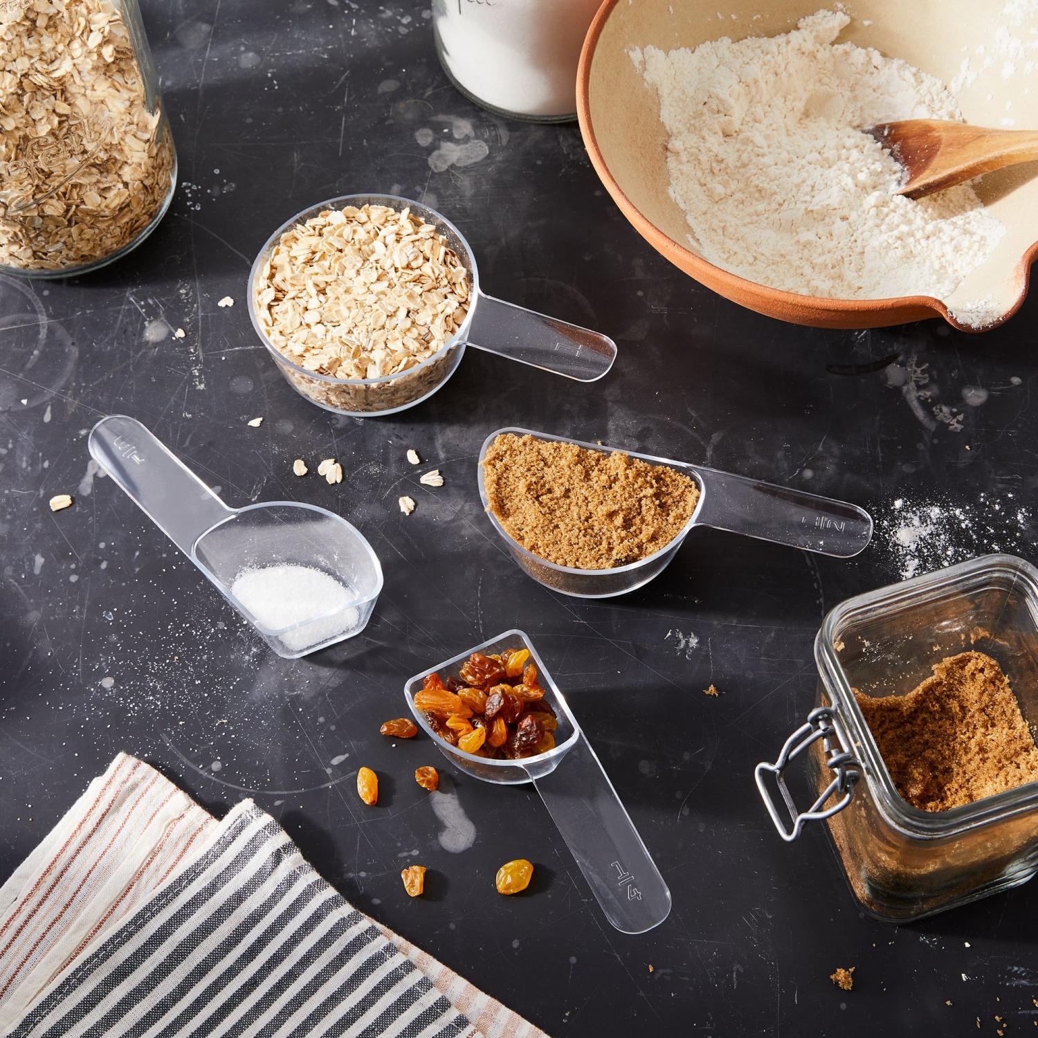 These Visual Measuring Cups Are Perfect For Newbie Bakers