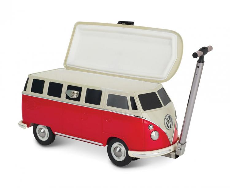 This Rolling Volkswagen Hippy Bus Cooler Is Perfect For VW Lovers