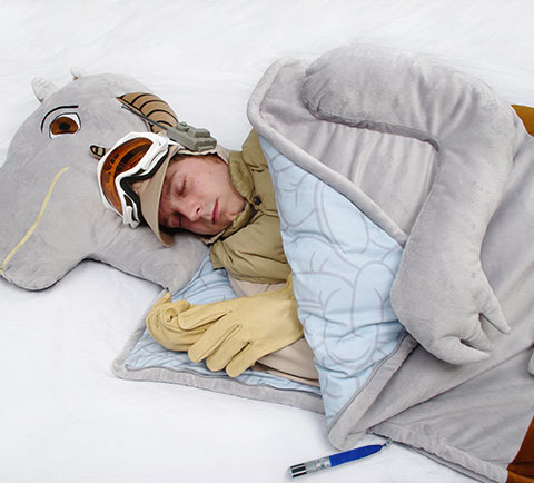 Star Wars Sleeping Bag Lets You Sleep Inside Of a Tauntaun