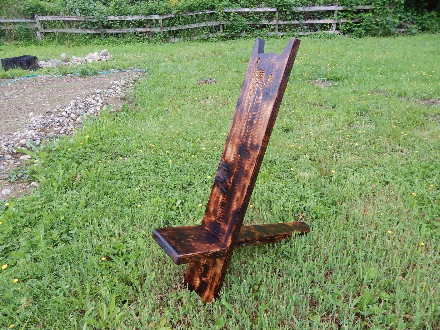 Best viking chair designs - DIY Viking chair and bog chair design inspiration