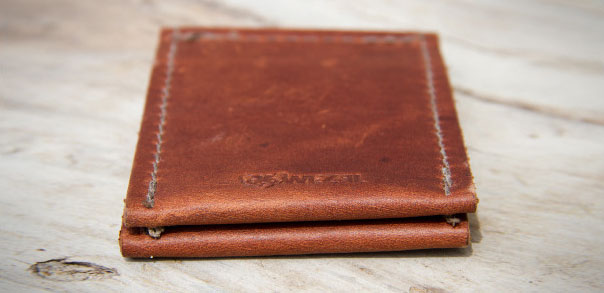 WEZEL: Leather Wallet and Phone Stand