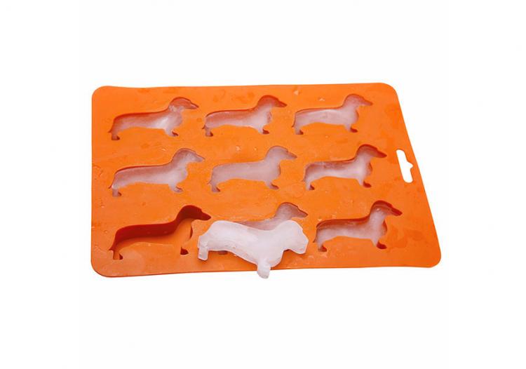 Wiener Dog Ice Cube Mold - Dachshund Dog Ice Tray Mold