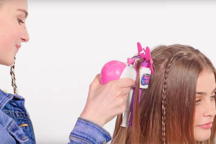 With This Playset You Can Braid Your Hair Even If You Don't Know How To