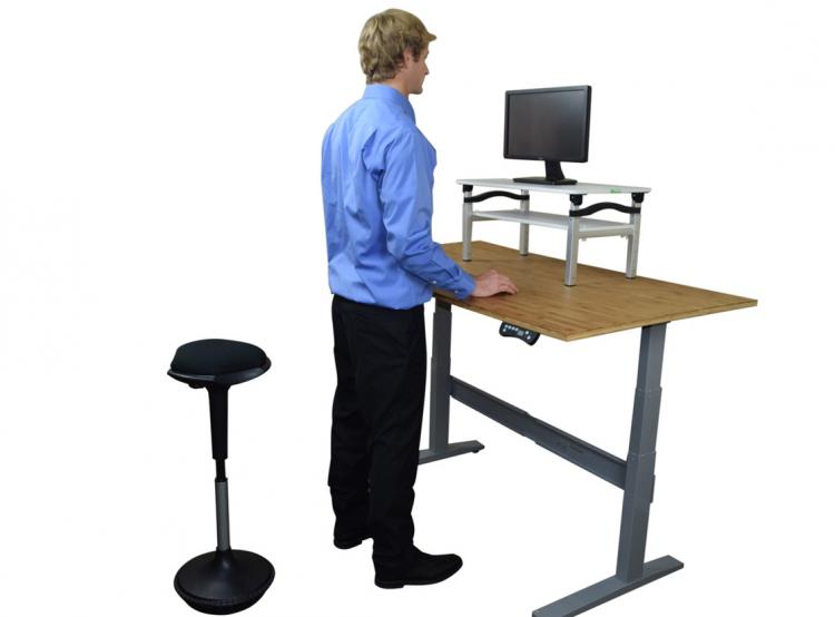 Wobble  Sit-stand stool behind your desk