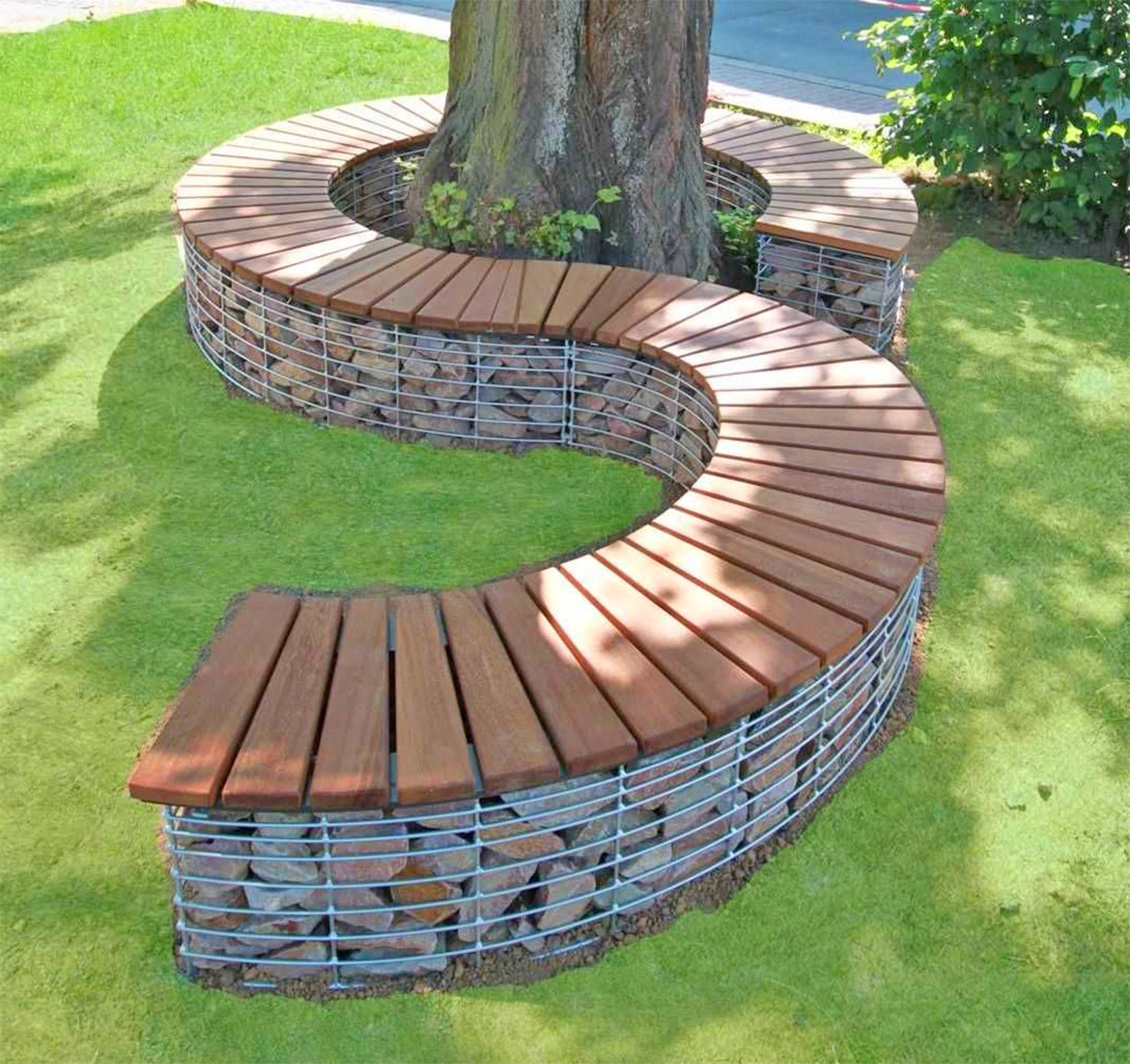 These Wrap Around Tree Benches Provide Beautiful Outdoor Seating Around The Base Of A Tree