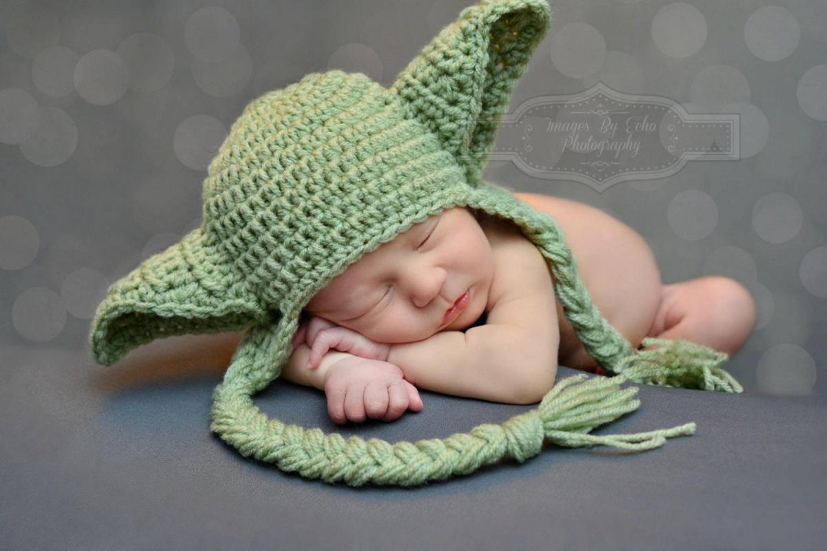 Adorable Knit Yoda Hat - Baby yoda crochet winter hat - Best star wars newborn photoshoot hat