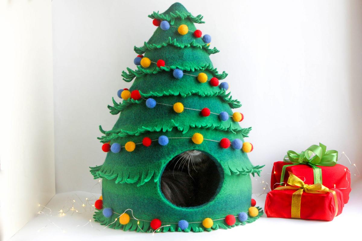 Christmas tree outlet cat tree