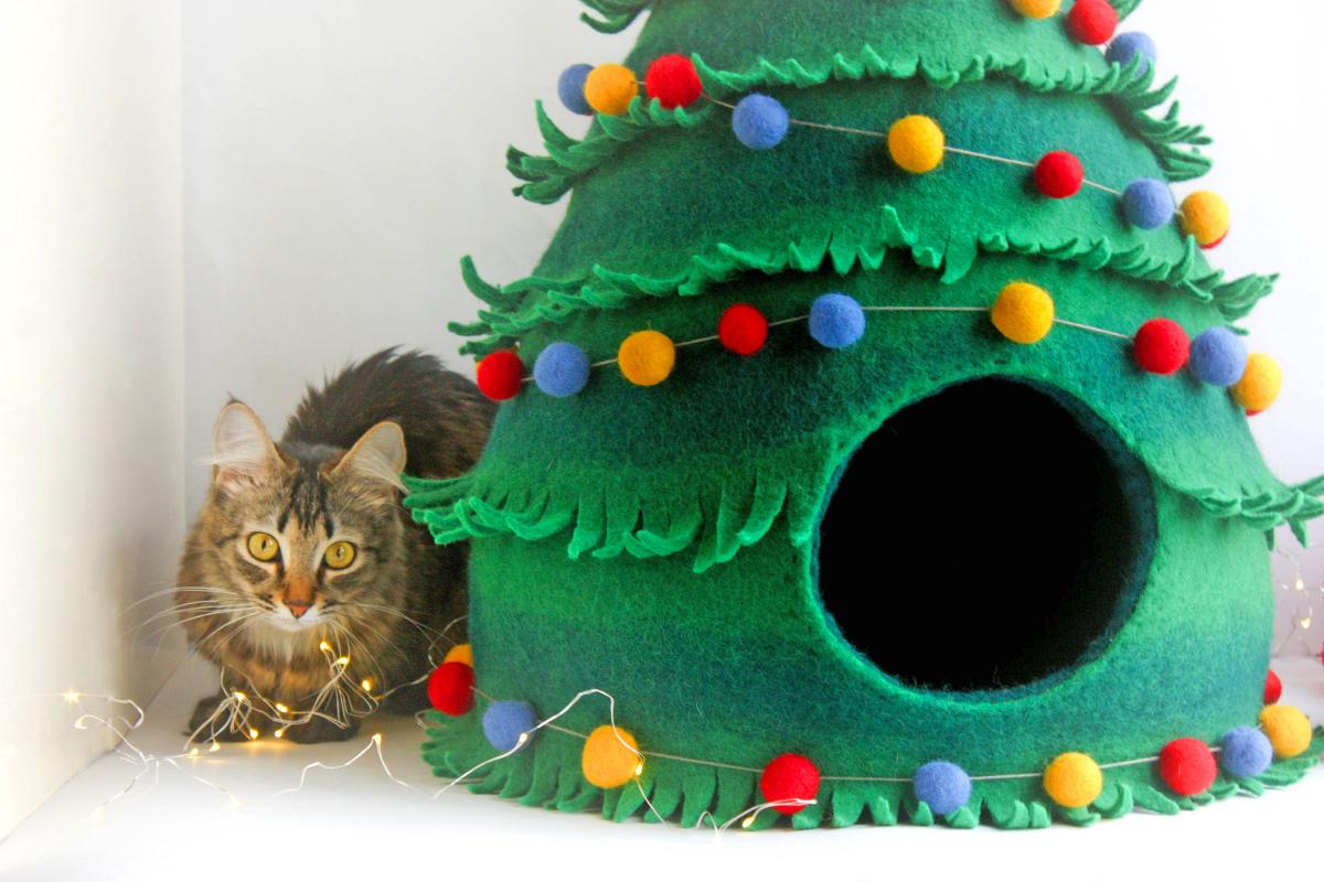 Cat bed christmas tree sale