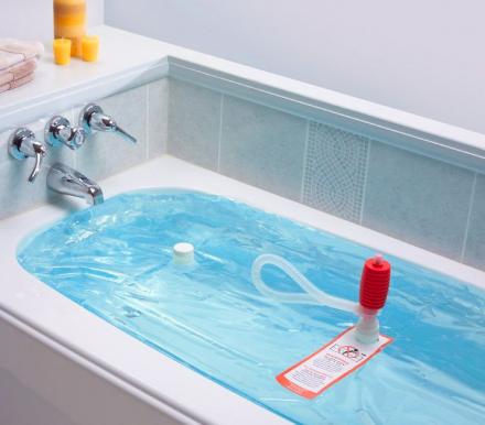 This WaterBob Lets You Store 100 Gallons of Emergency Drinking Water In Your Bathtub