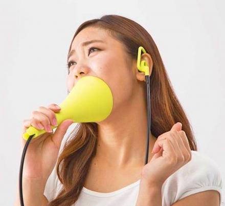 You Can Now Practice Your Karaoke Without Disturbing Others With This Silent Karaoke Mic